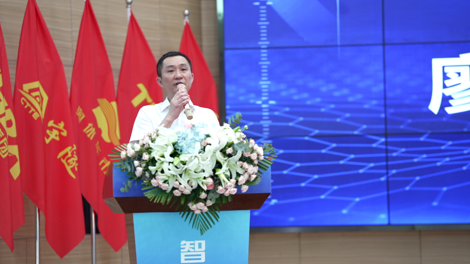 喜訊 | 重慶宇隧再次單筆億元設(shè)備采購簽約儀式圓滿舉行！