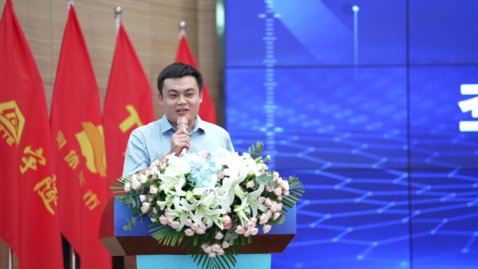 喜訊 | 重慶宇隧再次單筆億元設(shè)備采購簽約儀式圓滿舉行！